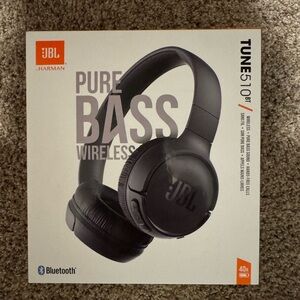 JBL Tune 510BT Wireless Bluetooth On-Ear Headphones Pure Bass Black NIB